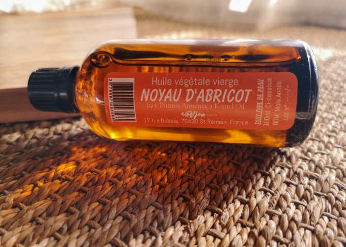HUILE VÉGÉTALE de noyau d'ABRICOT VIERGE BIO